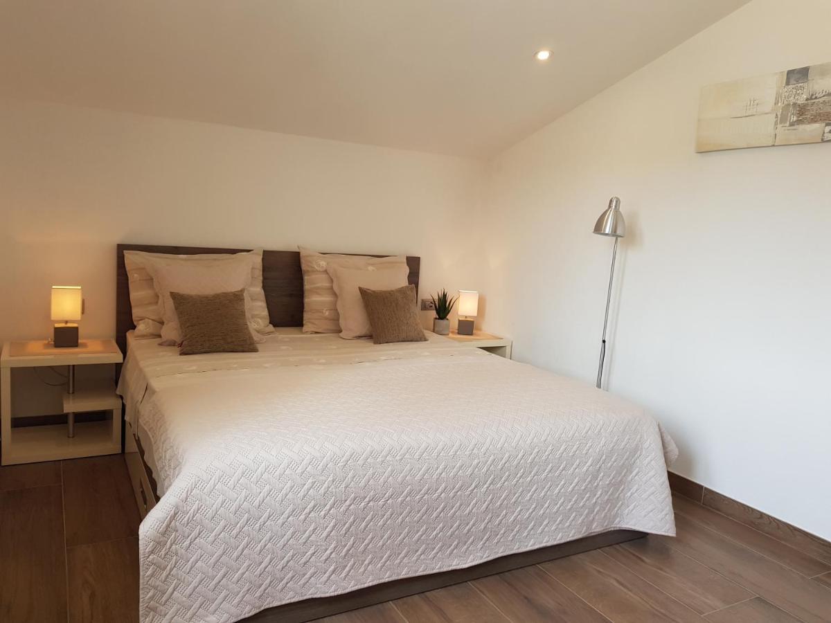 Apartments Huljic Đảo Hvar Ngoại thất bức ảnh