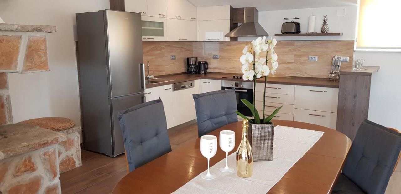 Apartments Huljic Đảo Hvar Ngoại thất bức ảnh