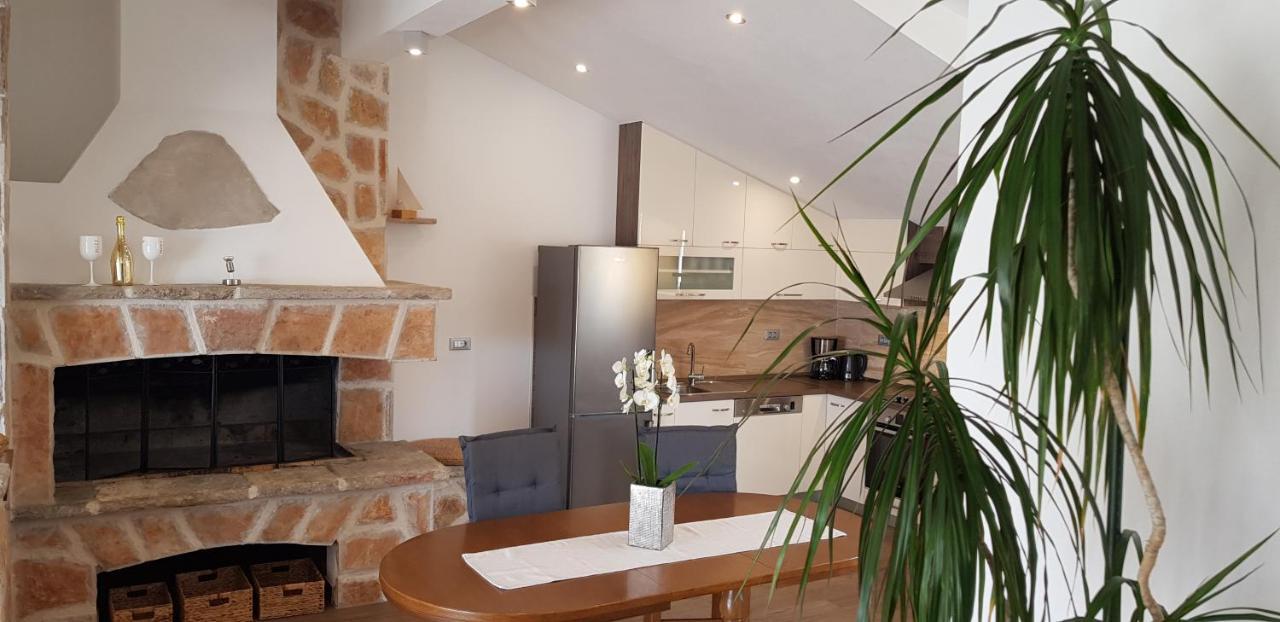 Apartments Huljic Đảo Hvar Ngoại thất bức ảnh