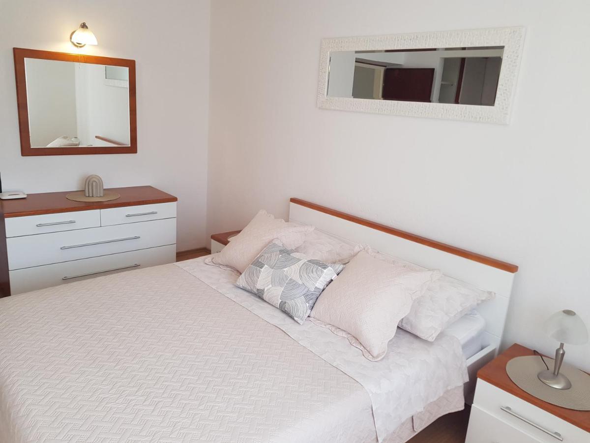 Apartments Huljic Đảo Hvar Ngoại thất bức ảnh