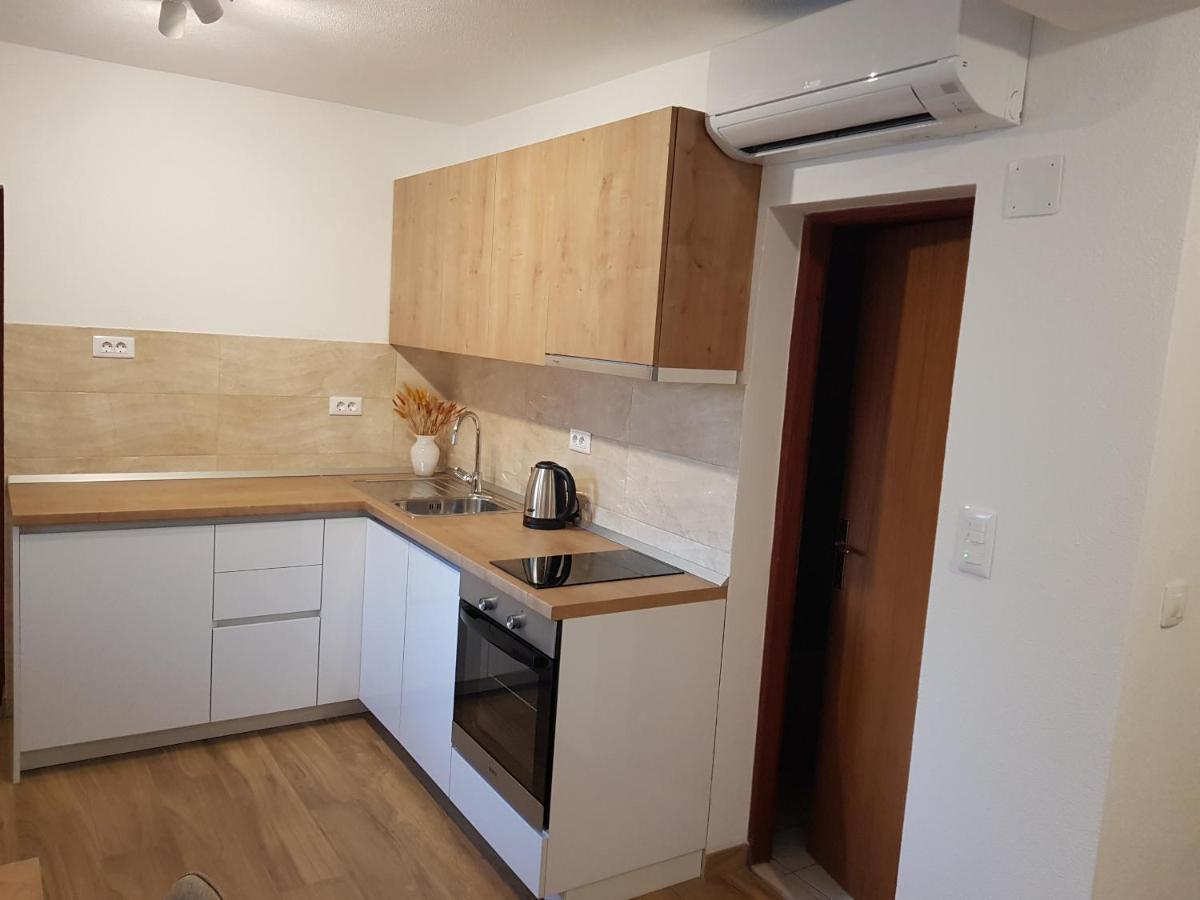 Apartments Huljic Đảo Hvar Ngoại thất bức ảnh